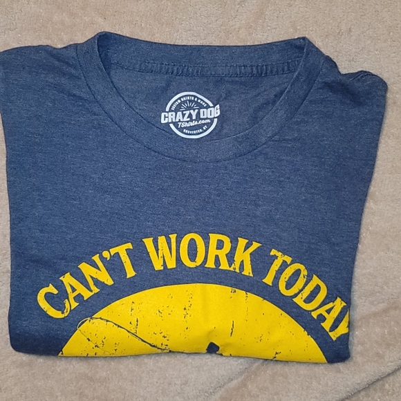 Crazy Dog Distressed T-Shirt Large & Cabelas T-Shirt Large. 2 T- Shirts Bundle - Picture 7 of 12